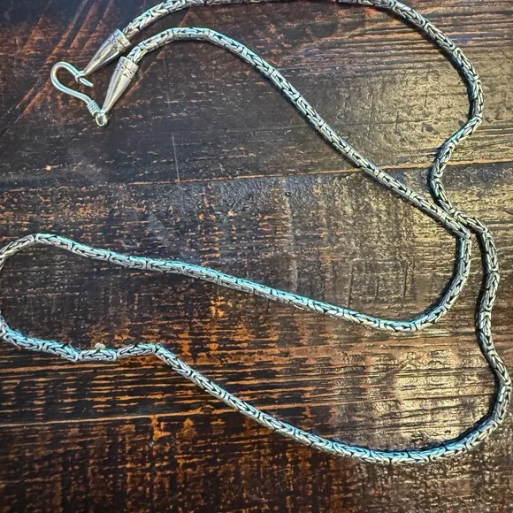 Intricate Silver Chain Bracelet - Picture 2 of 3